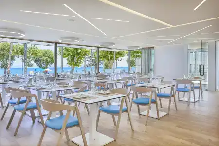 Triton Boutique - 17