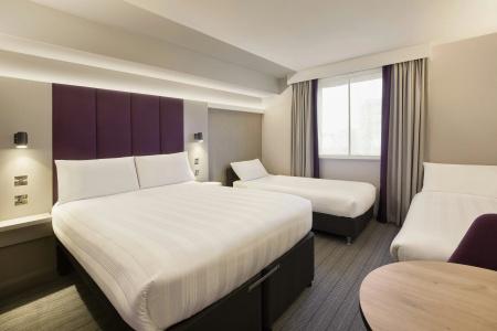 Premier Inn Hampstead - 2