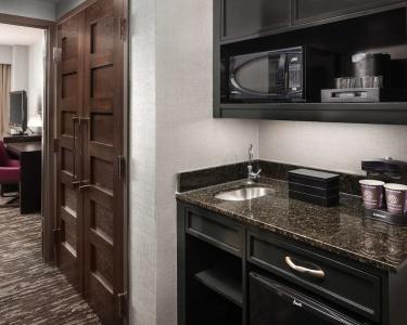 Embassy Suites by Hilton Crystal City National Airport - 92