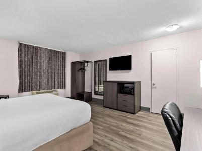 Howard Johnson Plaza by Wyndham - 28
