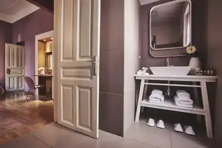 Bohemian Suites Athens - 79