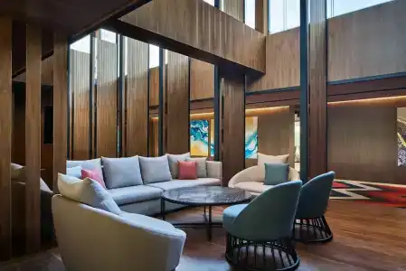 Le Meridien - 81