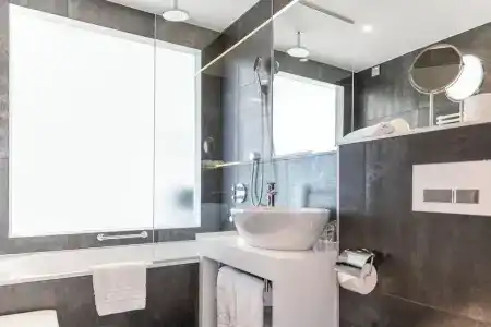 Luxury Amabilis - 100