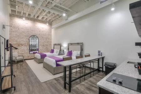 Studio 154 Luxury - 101
