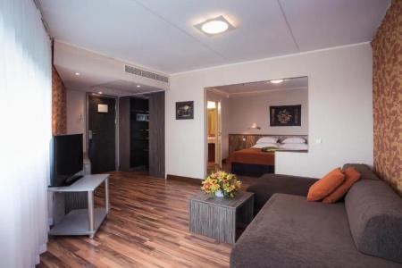 Strand Spa & Conference - 84