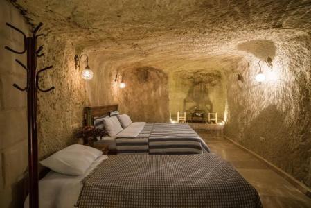 Atilla's Cave - 312
