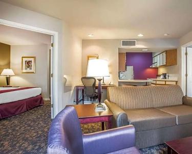 Quality Suites Atlanta Buckhead Village North - 33