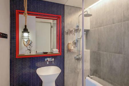 Hampton by Hilton Dubai Al Seef - 14