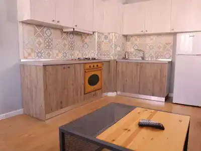 Oda Tirana - 118