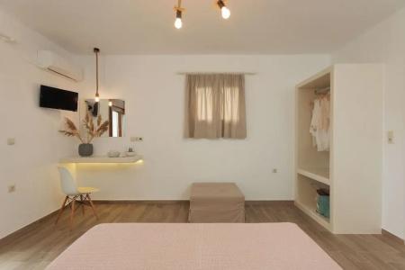 Maria's Rooms & Studios - 107