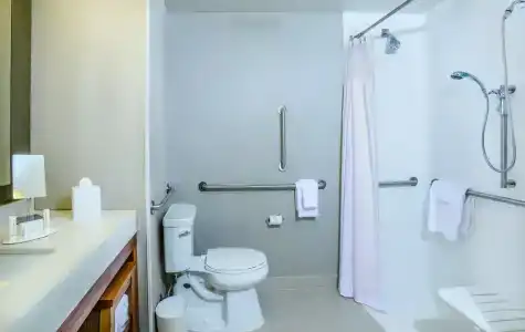 Courtyard by Marriott - 9