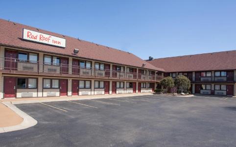 Red Roof Inn Plus+ u Of m North - 17