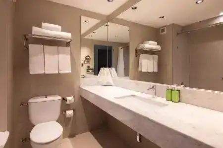 Holiday Inn Express -, An Ihg - 7