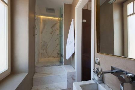Consolato Boutique - 8