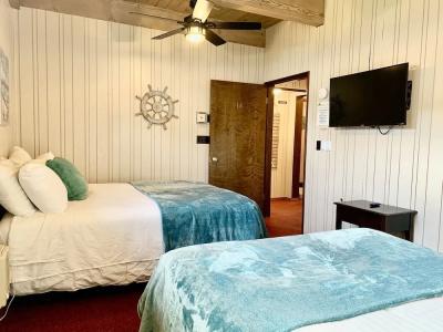 Breakers Boutique Inn - 91
