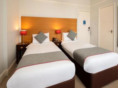 Oyo The Regency - 95