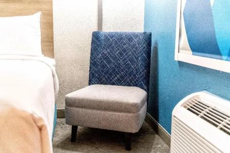 Holiday Inn Express & Suites Phoenix - West, an IHG - 37