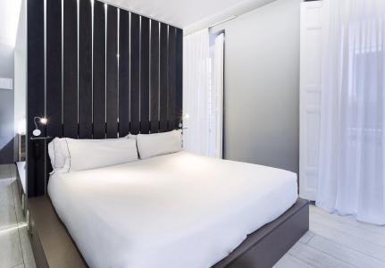 B&B Madrid Centro Fuencarral 52 - 1