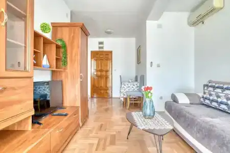 Elena - 291