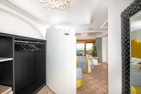 Eden Roc Suites - 264