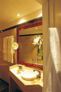 Siora Vittoria Boutique - 37