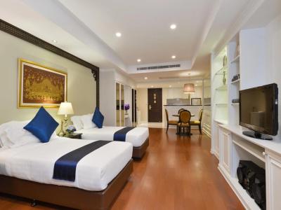 Centre Point Silom - 3