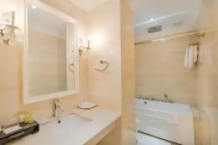 a&Em 280 Le Thanh Ton & Spa - 6