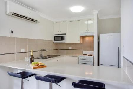 Pacific Broadbeach - 41