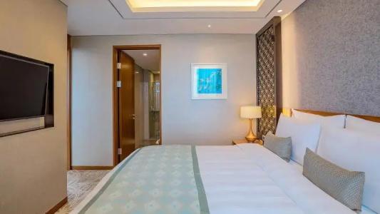 Lotte Yangon - 103