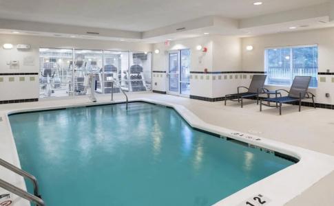 Fairfield Inn & Suites Kansas City - 11