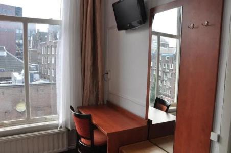 Amsterdam Inn - 6