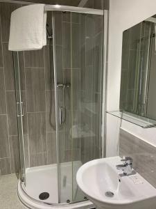 Trivelles - Manchester - Cross Lane - 32