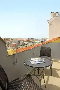 Golden Tulip Cannes De Paris - 84