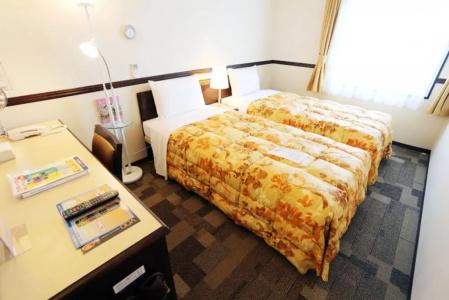 Toyoko Inn Airport - 5