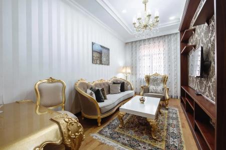 Royal Residence - 303