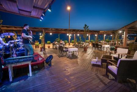 Side Beach Club - 18