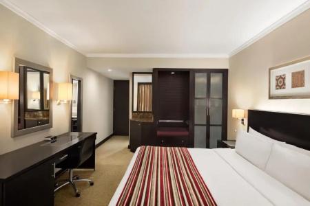 Ramada Plaza by Wyndham Dubai Deira - 34
