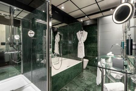 Hilton Madrid Airport - 8