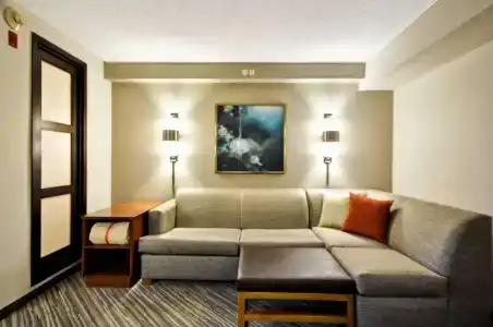 Hyatt Place Uptown - 30