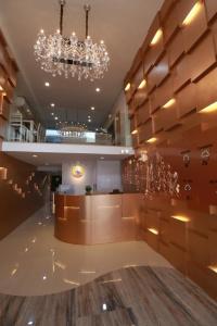 The Lol Elephant Hostel - 15