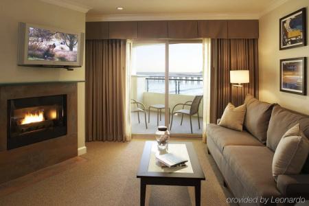 Malibu Beach Inn - 11