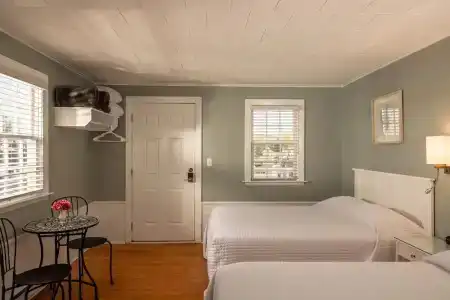 Eagle House - 34