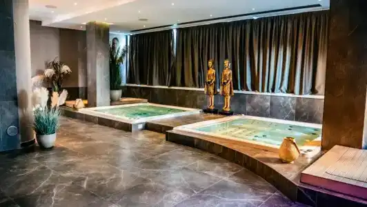 Up Wellness & Spa - 59