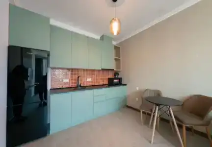Season Suite Apart - 6
