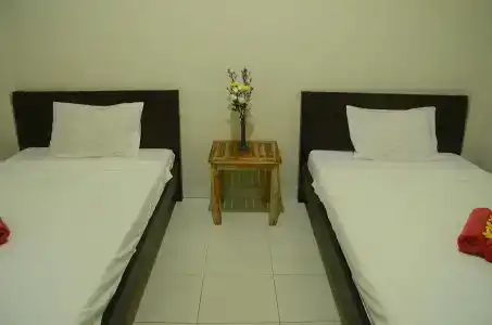 Budget Door Legian Inn - 1