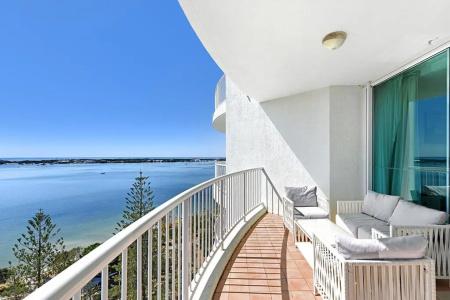 Crystal Bay On The Broadwater - 405