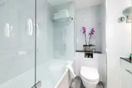 Langham Court - 52