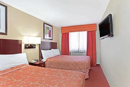 Super 8 By Wyndham Long Island City Lga - 4