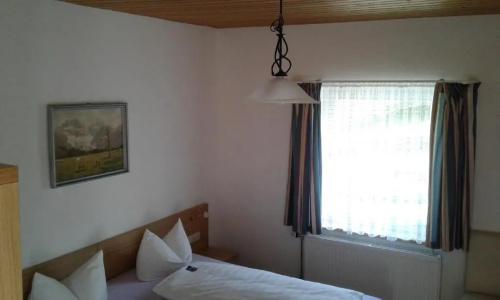 Garni Post - 1