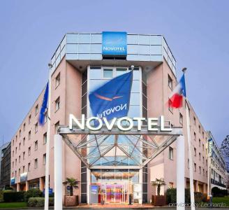 Novotel Nantes Centre Bord de Loire - 0